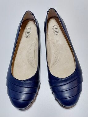 CLIFF by WHITE MOUNTAIN Women's Navy Clara  Slip-On Flat Size 9M